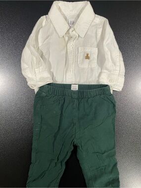 baby GAP White Button-Down Shirt with Dark Green Pants 3-6 mo. 🧸💚